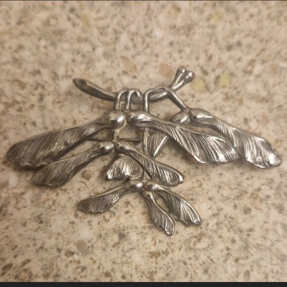VTG LG ARTISAN PEWTER SYCAMORE SEED ART NOUVEAU BROOCH 1 3/4"X2 3/4" - Picture 3 of 14